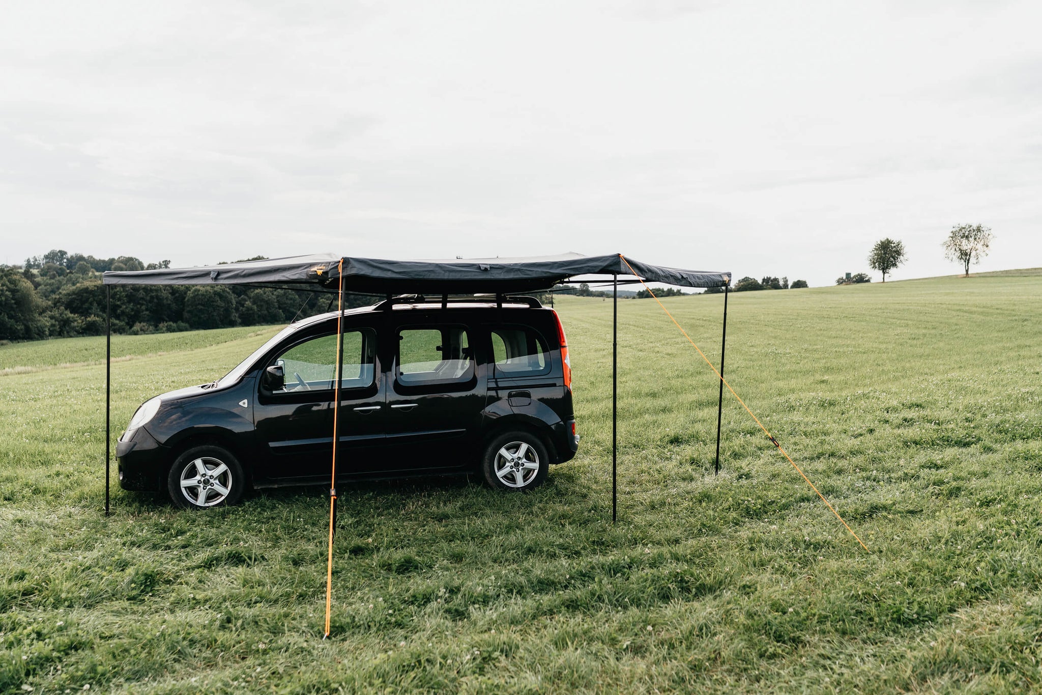 markise fürs auto ANEES 180 Grad Markise ➤ Der perfekte Schutz für Dein Auto auf Reisen
